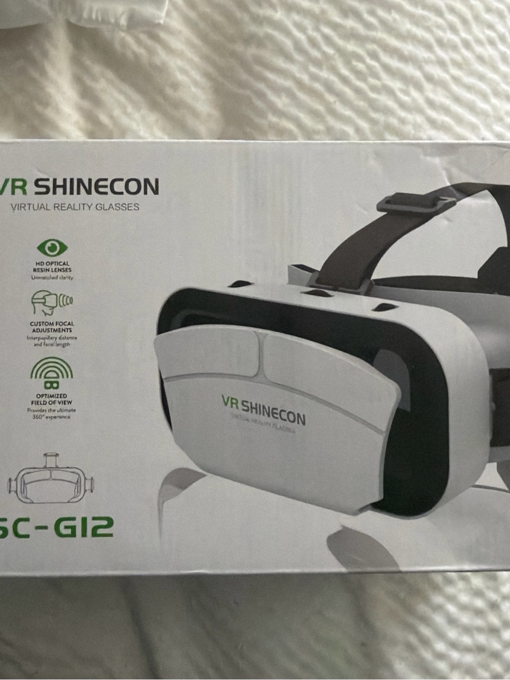White VR Headset - Immersive Mobile Virtual Reality